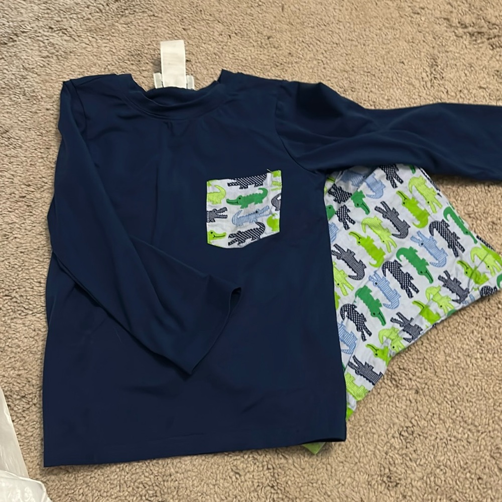 Matching pants set with alligators/crocodiles